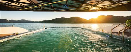 Du thuyền Aqua Luxury